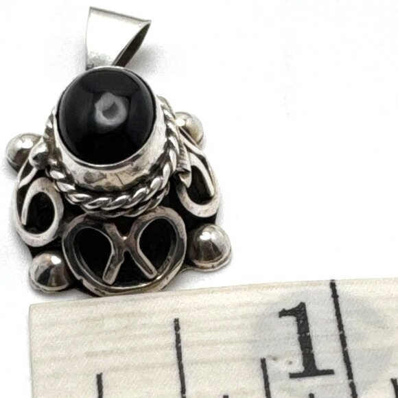 Onyx Sterling Silver Locket Poison Box Pendant .925 Vintage Mexico 6 Grams - Picture 4 of 10